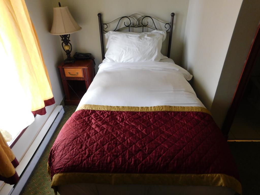 Hotel A2K มอนทรีอัล ภายนอก รูปภาพ