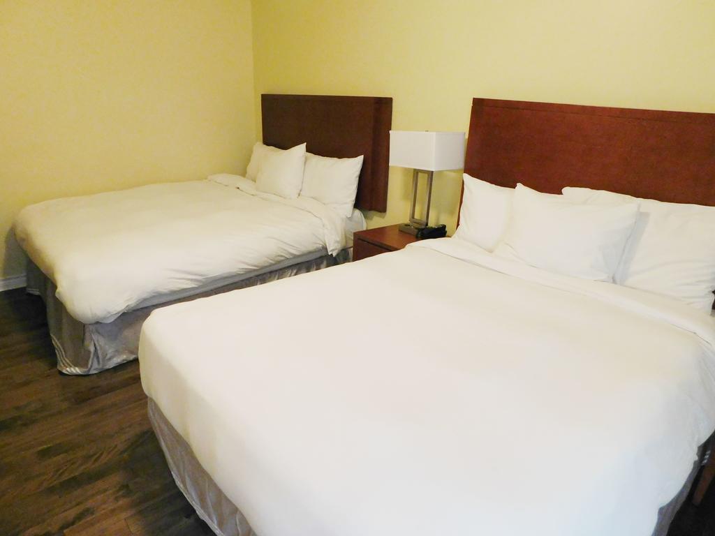 Hotel A2K มอนทรีอัล ภายนอก รูปภาพ